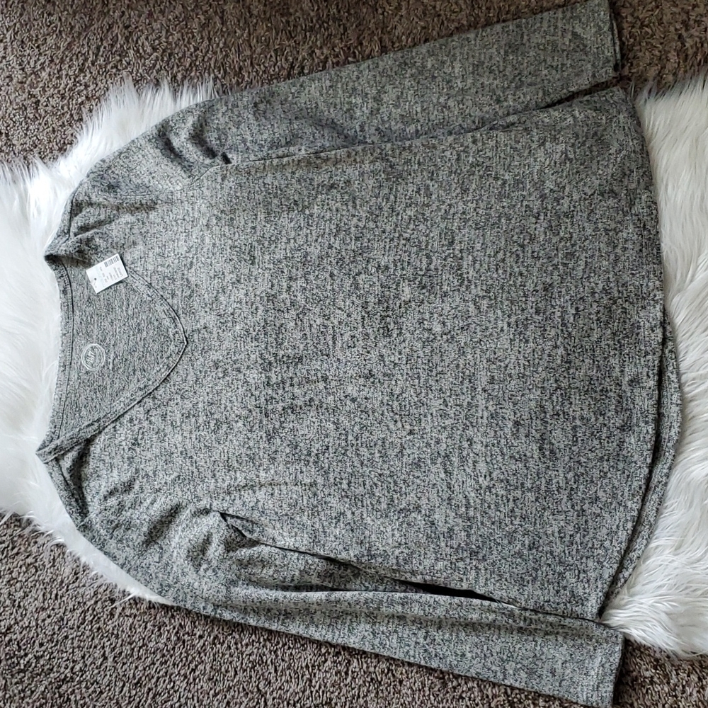 NWT Maurices long sleeved shirt size Large!